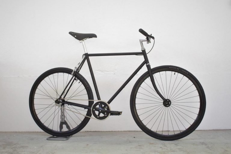 Bicyclette pour homme restauré dans notre atelier de Rennes